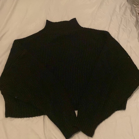 Crop turtleneck - Picture 2 of 2